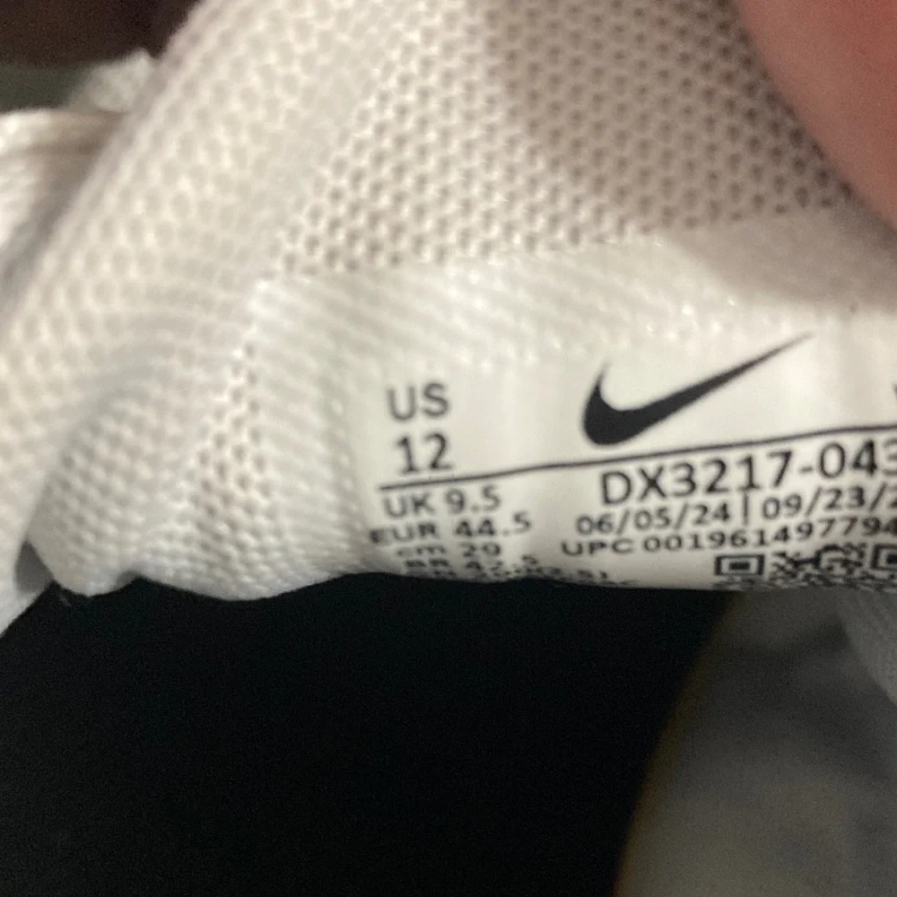 Nike Zoom Air Fire womens 12/men’s 10.5